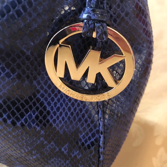 Beautiful Blue Michael Kors Bag ❤️ - Picture 5 of 7